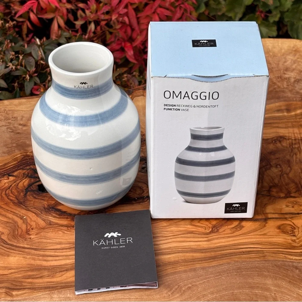 NIB Kahler Danish Omaggio Ceramic Vase